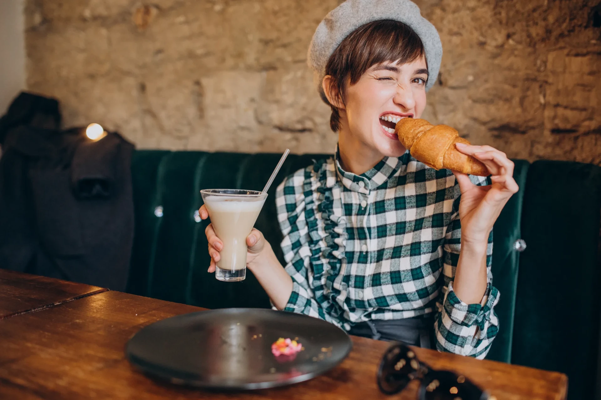 Frisches Croissant zum Frühstück im Hotel Lasalt